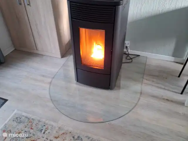 Hochwald-Chalet huren in Duitsland, Nedersaksen, Bad Sachsa - chalet Palletkachel om ook in de winter behaaglijk warm te kunnen zitten