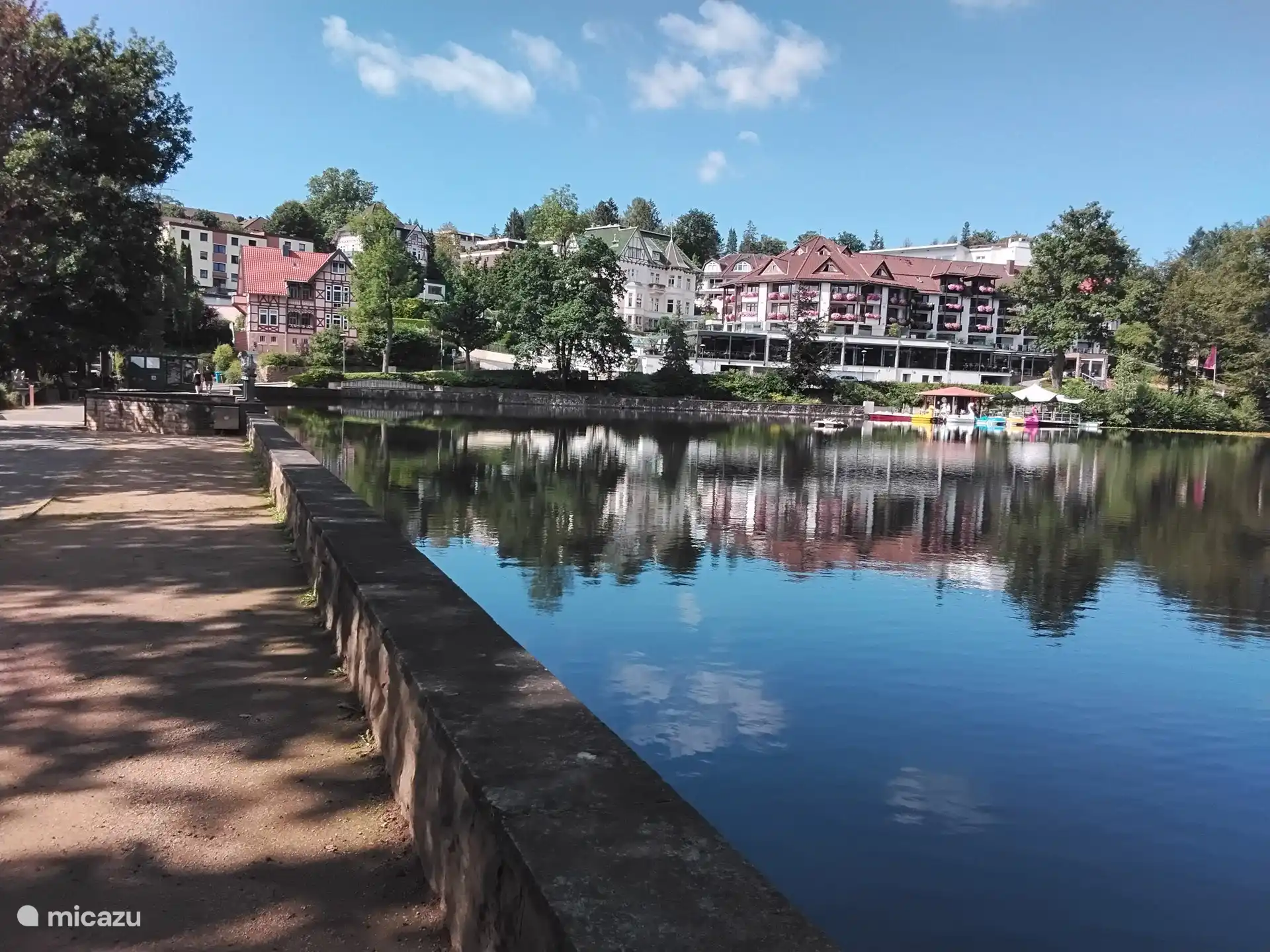 lago en el parque en la parte inferior del Ravensberg