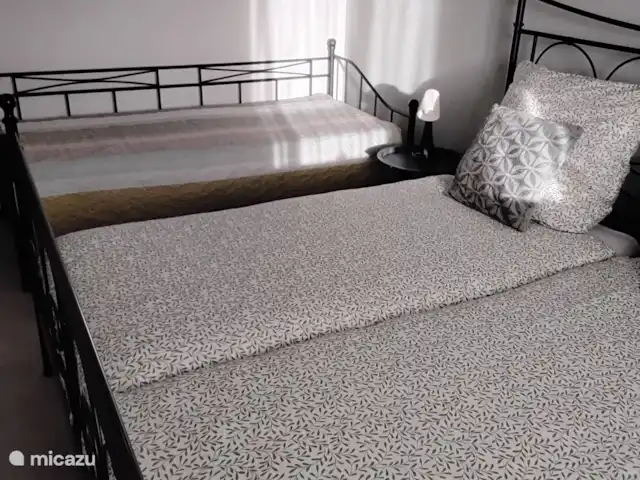 Hochwald Maxi huren in Duitsland, Nedersaksen, Bad Sachsa - appartement slaapkamer voor 3 personen tweepersoonsbed 180 x 200 cm en 1 persoonsbed 90 x 200 cm