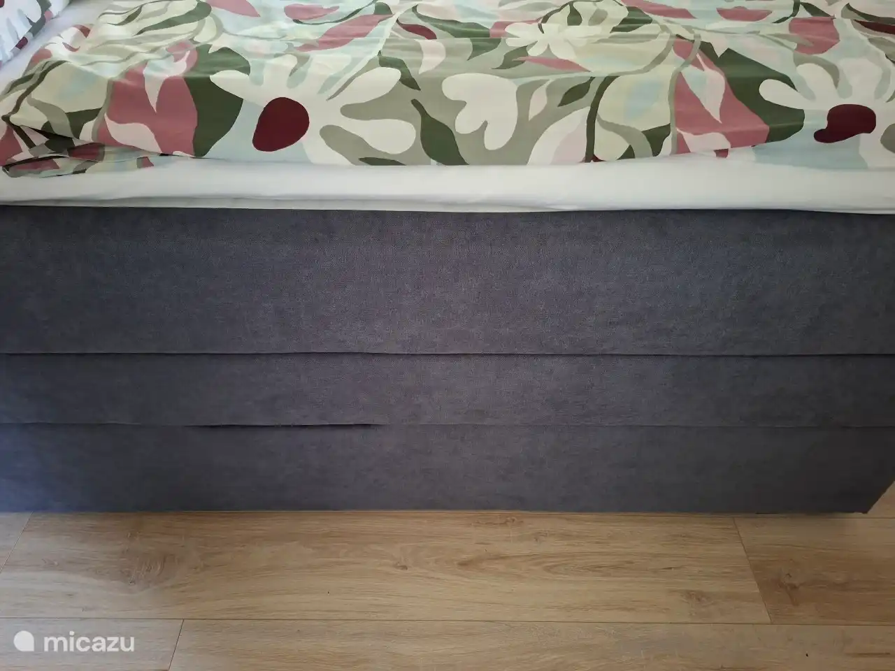 Kürzlich renoviertes Boxspringbett extra hoch, 180x200cm