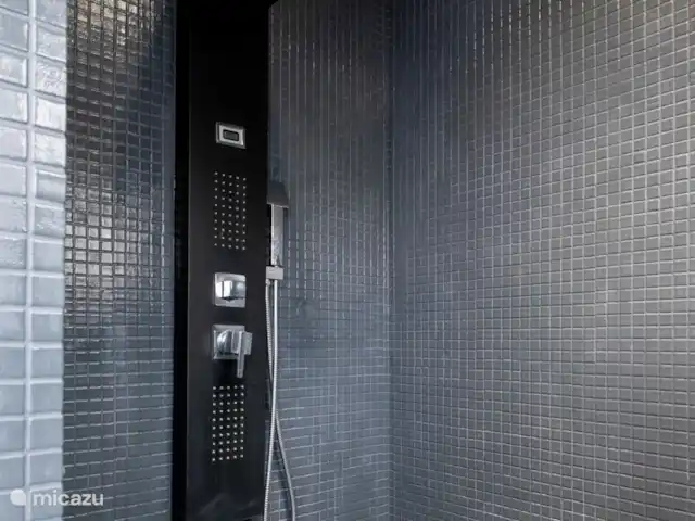 Location de Vacances France, Aude, Narbonne, villa - VILLA MODERNE AVEC PISCINE