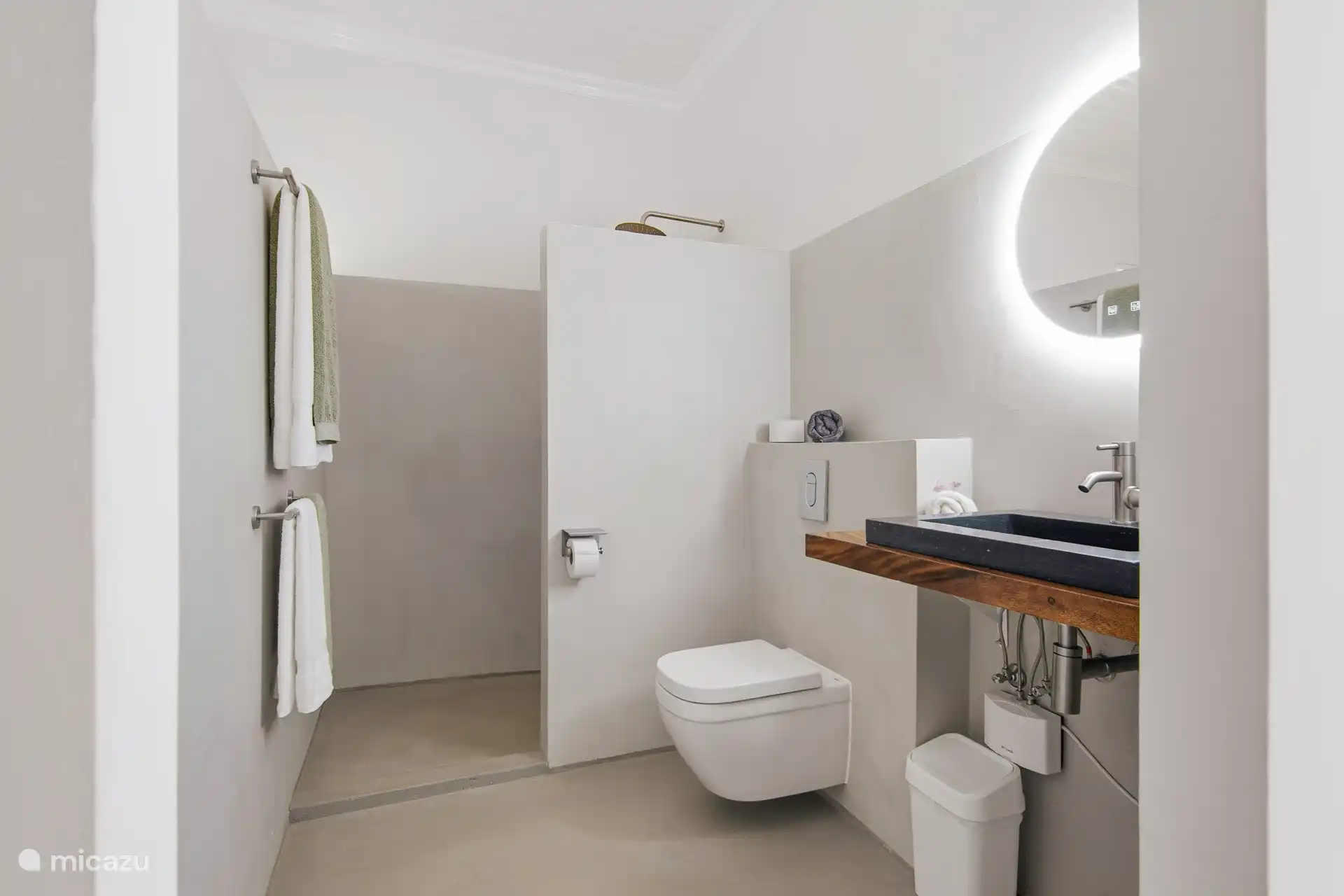 Monumentale stadsvilla - slaapkamer 3 met badkamer ensuite