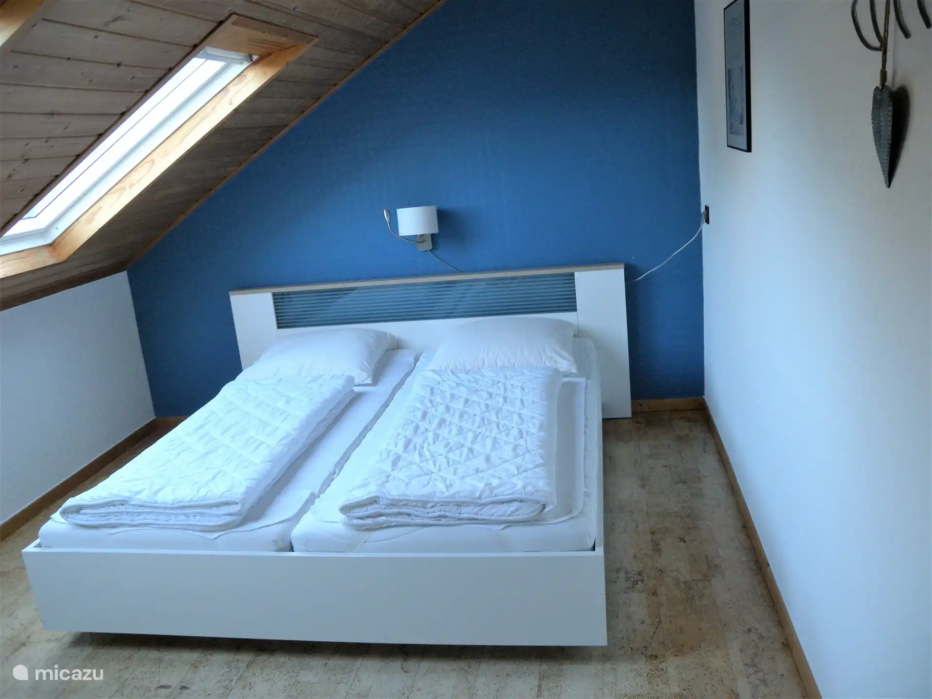 Second bedroom with double bed