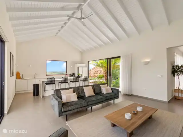 Casa Jan Sofat 57 | Curaçao, Banda Ariba (est), Jan Sofat - appartement Salon et cuisine spacieux