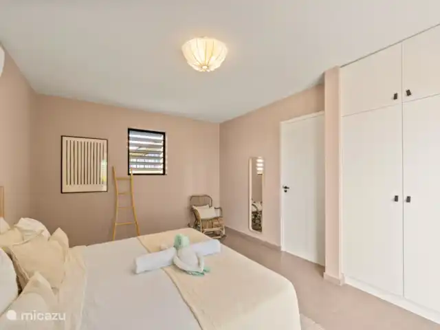Casa Jan Sofat 57 | Curaçao, Banda Ariba (est), Jan Sofat - appartement Chambre 2 avec lit double, climatisation et salle de bain