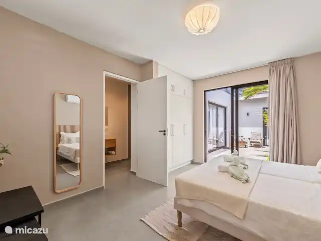 Casa Jan Sofat 57 | Curaçao, Banda Ariba (est), Jan Sofat - appartement Chambre de jardin 2 avec lit double, climatisation et salle de bain