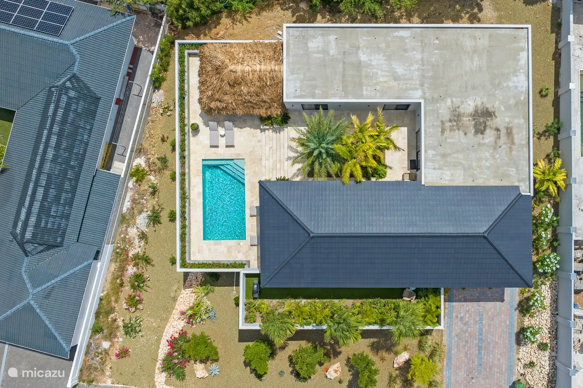 Bovenaanzicht van de villa