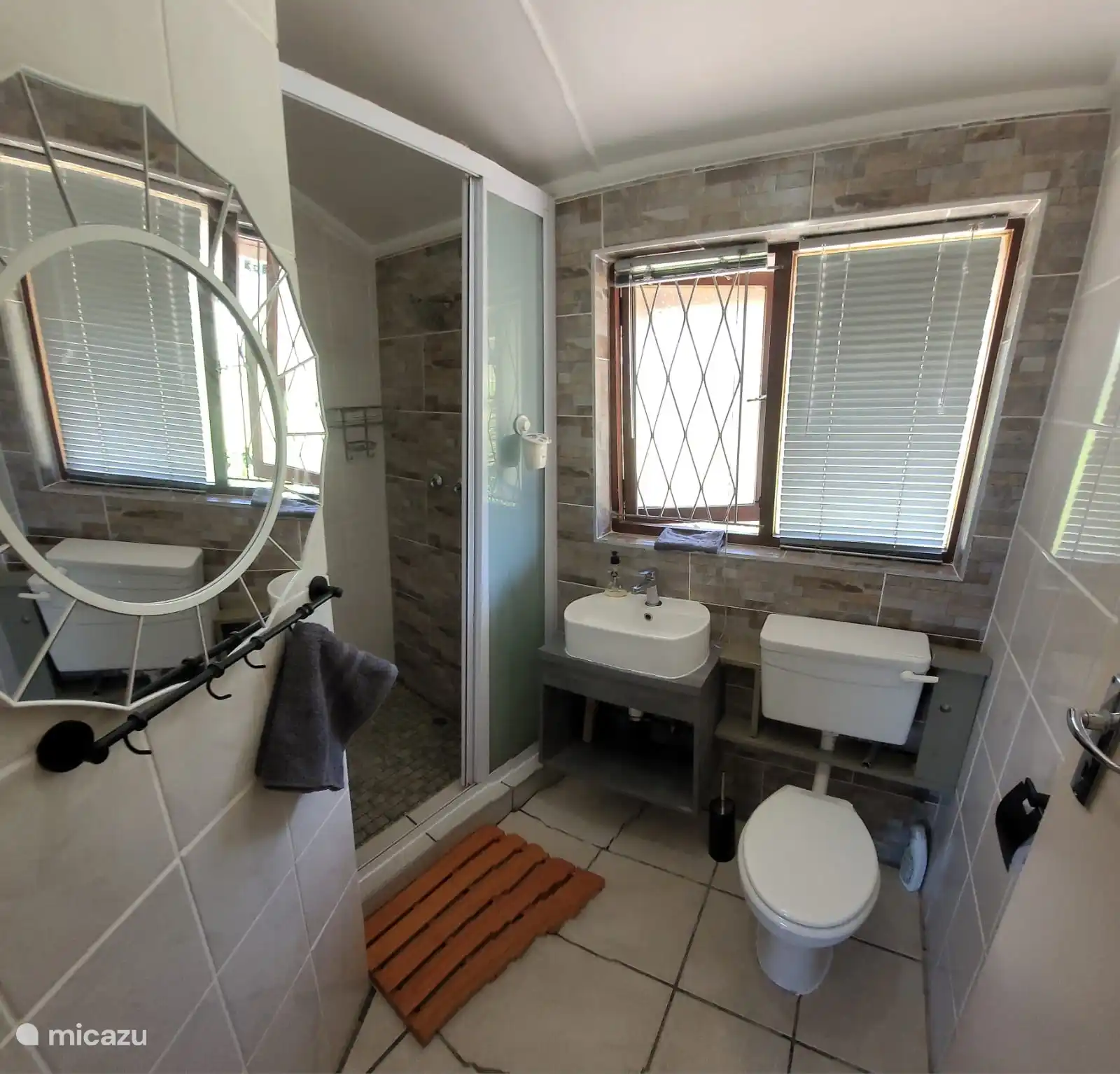 Das angrenzende Badezimmer von Schlafzimmer Nr. 4