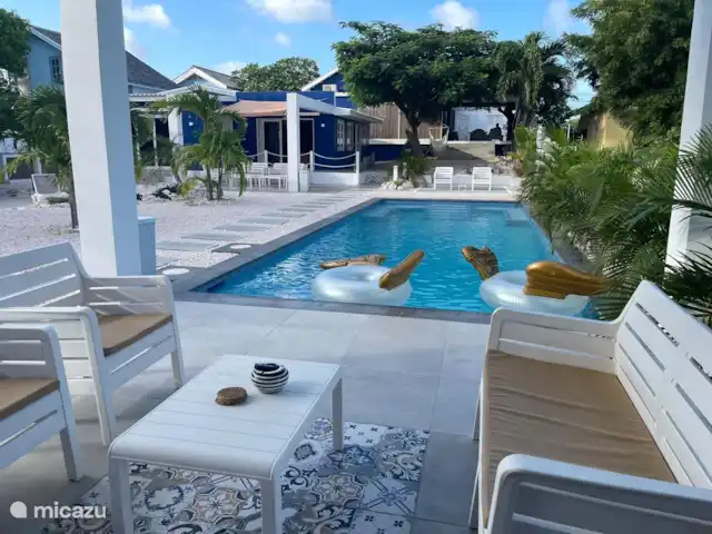 Villa Sun & Sand Boutique Resort huren in Curaçao, Curacao-Midden, Willemstad - vakantiehuis Het zwembad met uitzicht op het huis