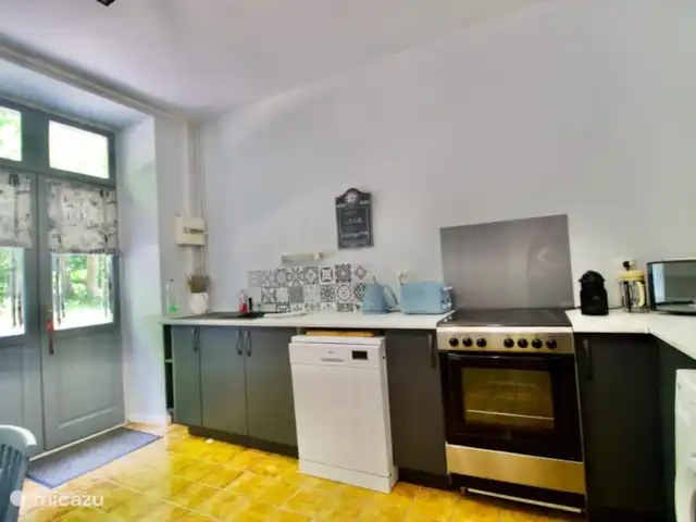 La cabaña de Desmaisons en Francia, Alta Viena, Limoges - casa rural / cabaña cocina