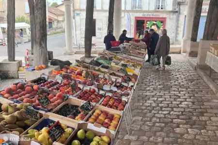 Marché à Villebois