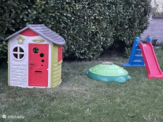 Maison Fame  huren in Frankrijk, Dordogne, Champagne-et-Fontaine - vakantiehuis Kinderspeelhoekje