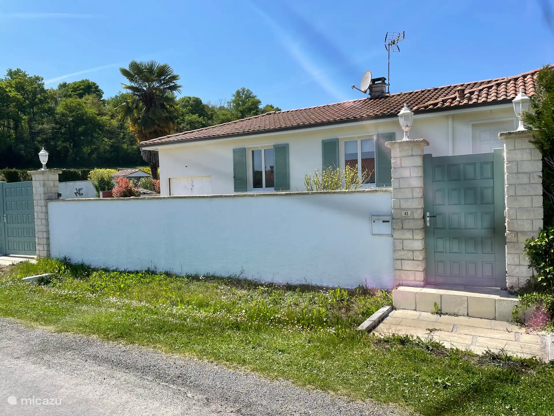 Vorderseite des Hauses