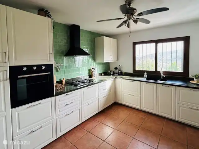 Casa Bonela en España, Andalucía, Casarabonela - casa vacacional Cocina