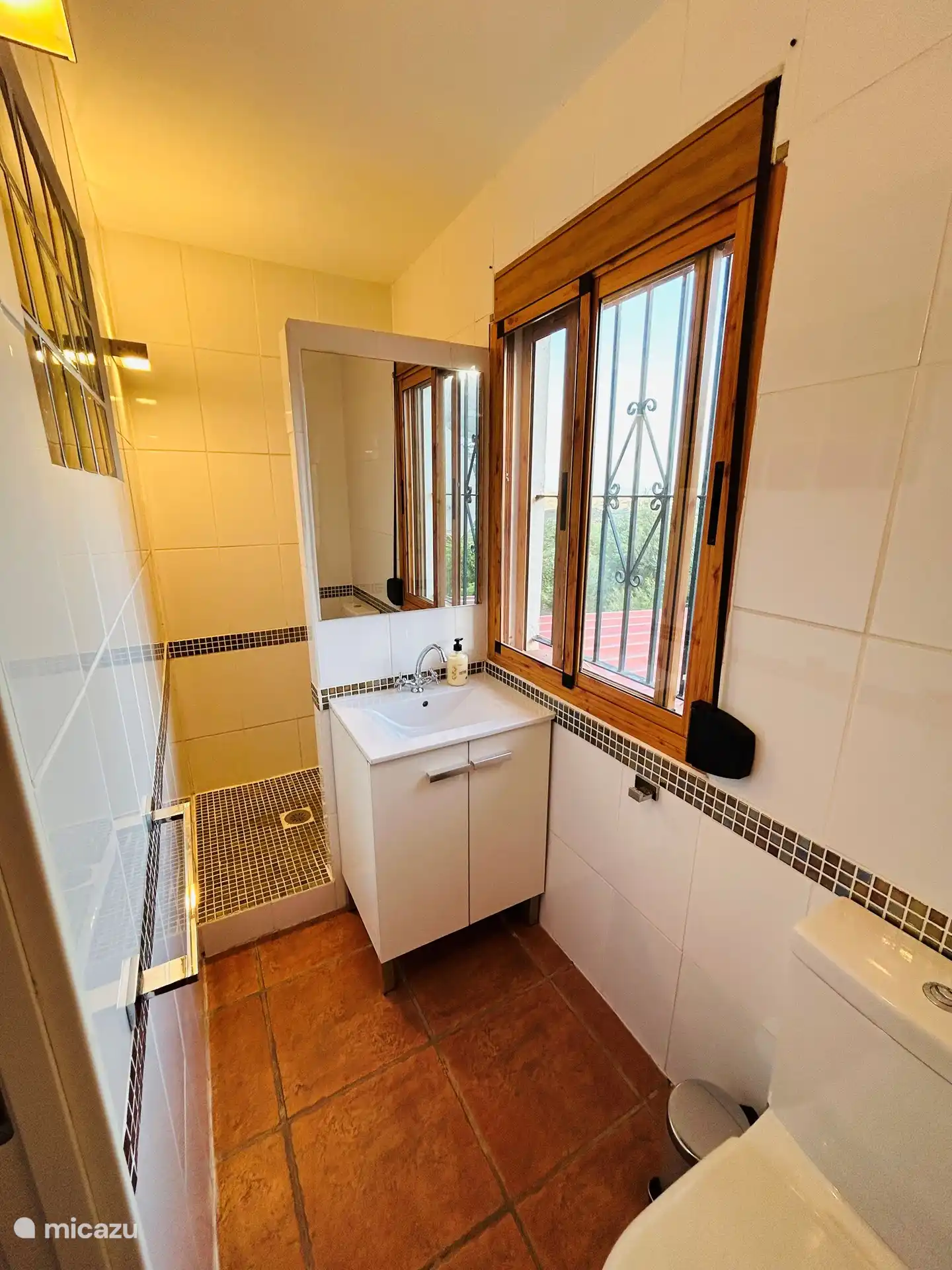 Baño en el dormitorio 1 en suite