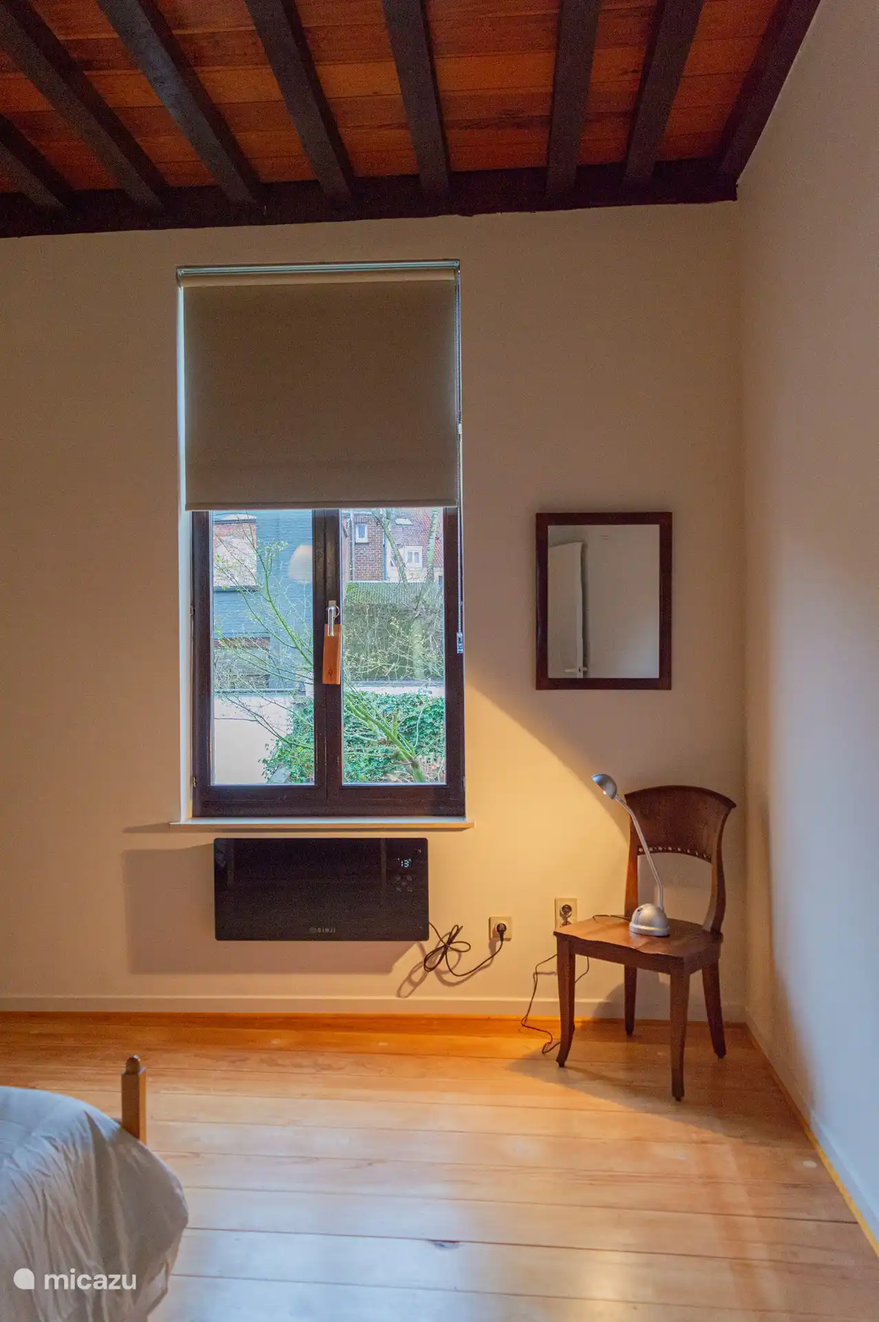 Blick auf den Garten vom dritten Schlafzimmer aus. 