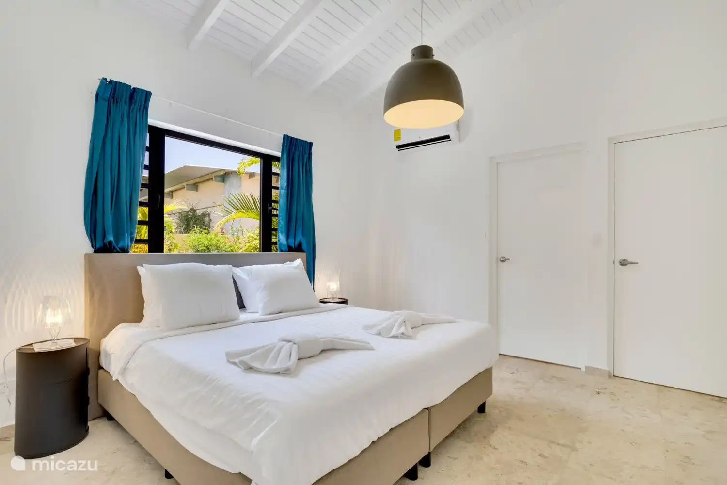 Master bedroom with a/c