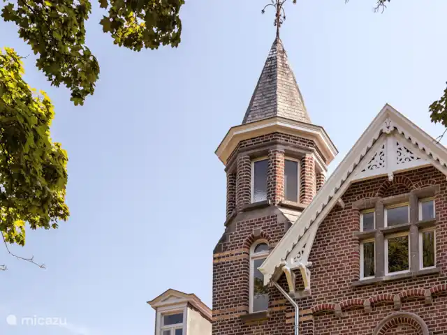 Villa Venray | Pays-Bas, Limbourg, Venray - villa La Villa est construite dans le style classique-éclectique qui est typique du début du siècle dernier et qui est maintenant à nouveau populaire.