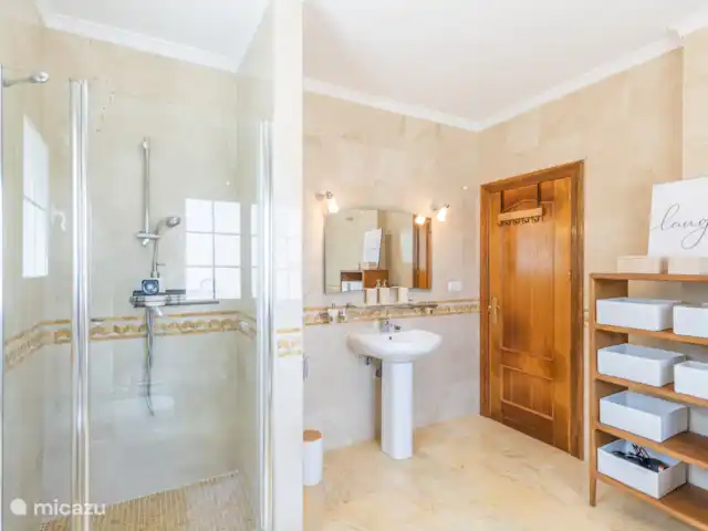 Casita Vreugde en Liefde huren in Spanje, Costa Blanca, Jávea - villa Badkamer Masterbedroom 2Verdieping 1