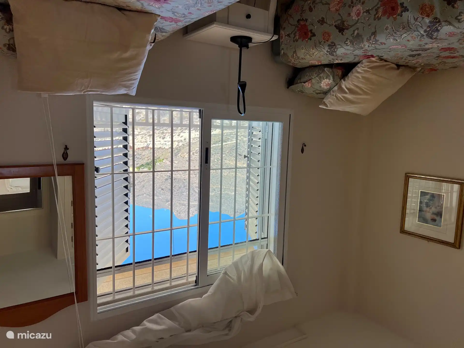 Schlafzimmer mit Bergblick