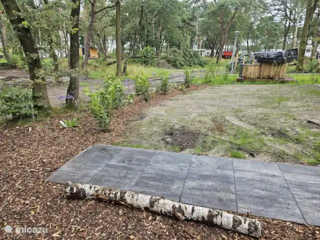 Hella : Aventure et Nature  | Pays-Bas, Overijssel, Haarle - chalet Vue sur le parc depuis le parking