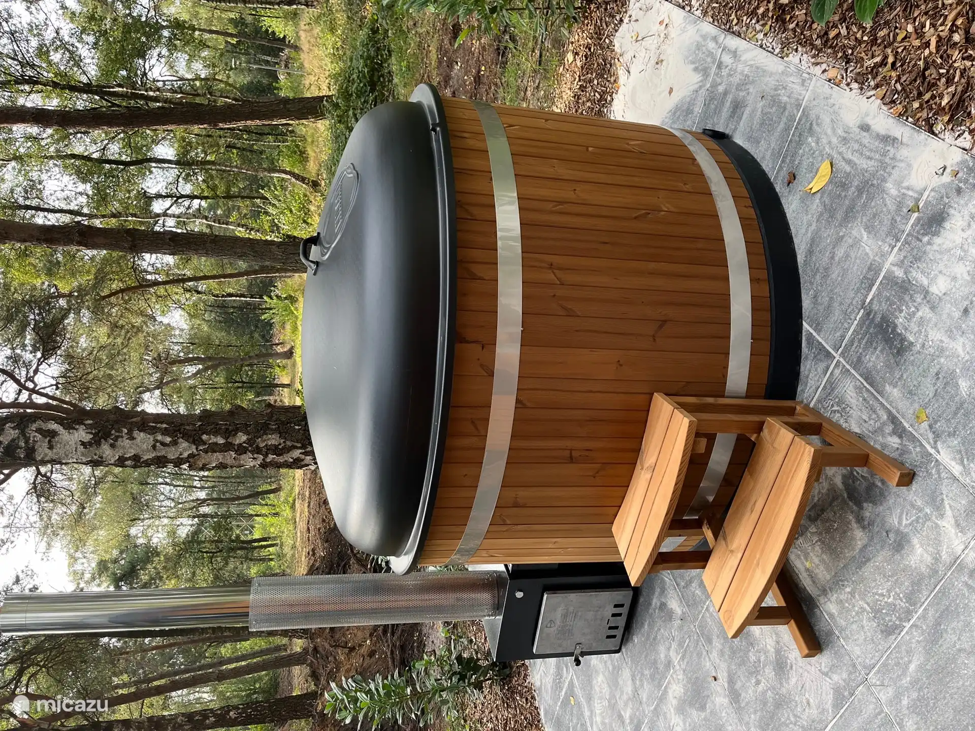 Holzbefeuerter Whirlpool