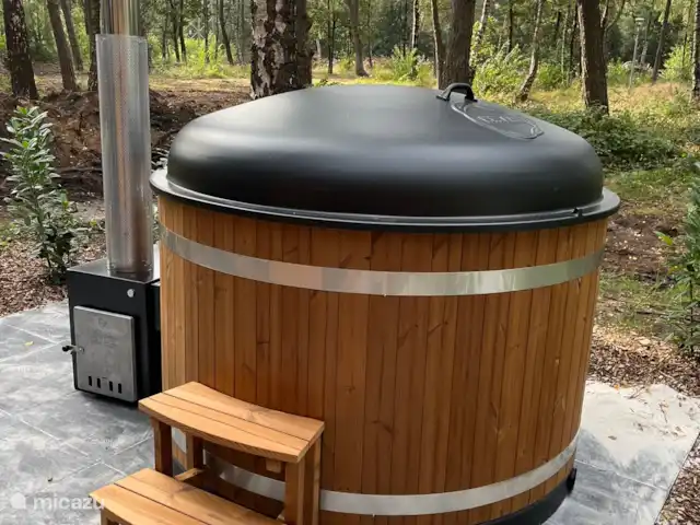 Hella : Aventure et Nature  | Pays-Bas, Overijssel, Haarle - chalet Bain à remous au feu de bois