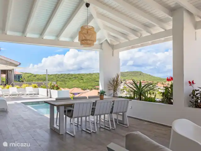 Villa Bista di Laman  en Curazao, Bandabou (oeste), Fontein - villa Esta villa tiene la opción de comer en el interior o al aire libre.