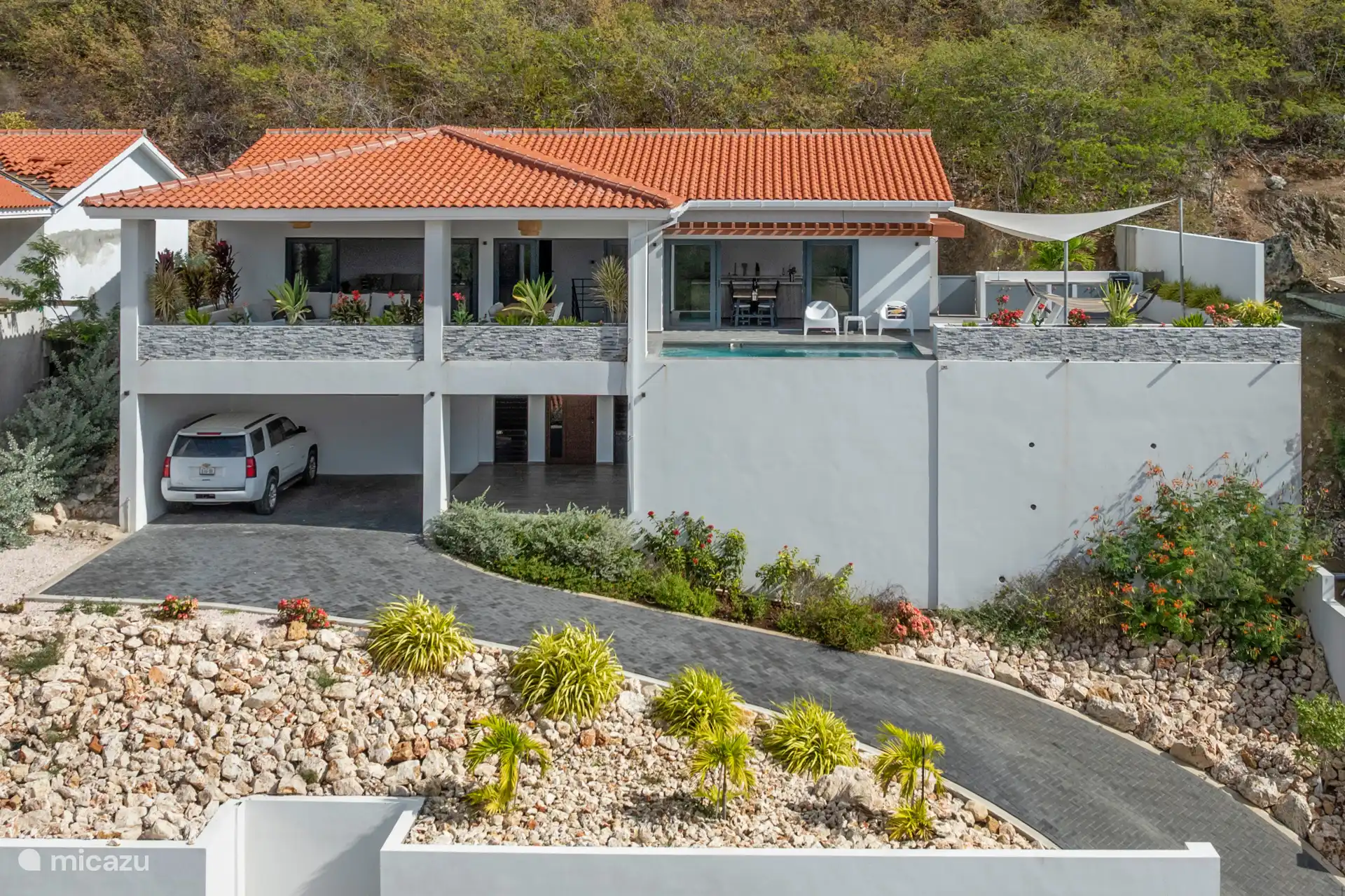 Villapark Fontein Curaçao ligt centraal op het eiland, op comfortabele afstand van het bruisende en historische Willemstad. 