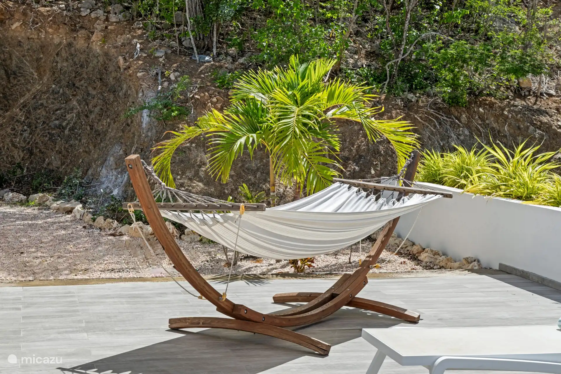 Diese Hängematte darf für die tropische Entspannung natürlich nicht fehlen.
