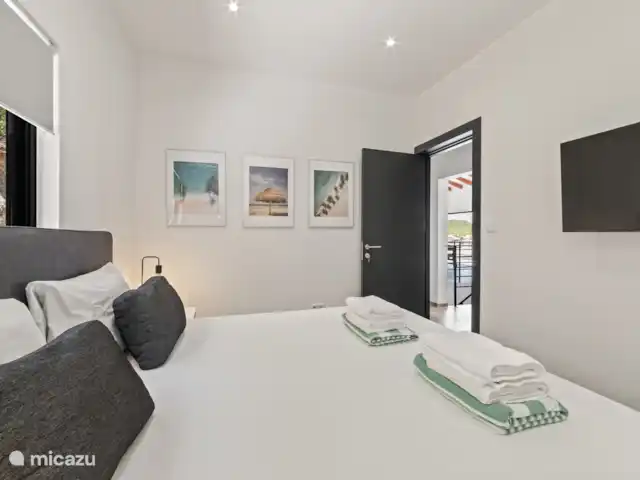 Villa Bista di Laman  en Curazao, Bandabou (oeste), Fontein - villa Dormitorio 1 con cama doble y aire acondicionado