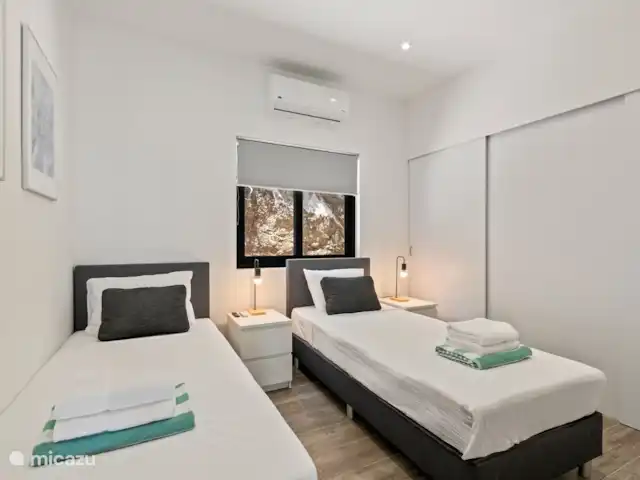 Villa Bista di Laman  en Curazao, Bandabou (oeste), Fontein - villa Dormitorio 2 con 2 camas individuales y aire acondicionado