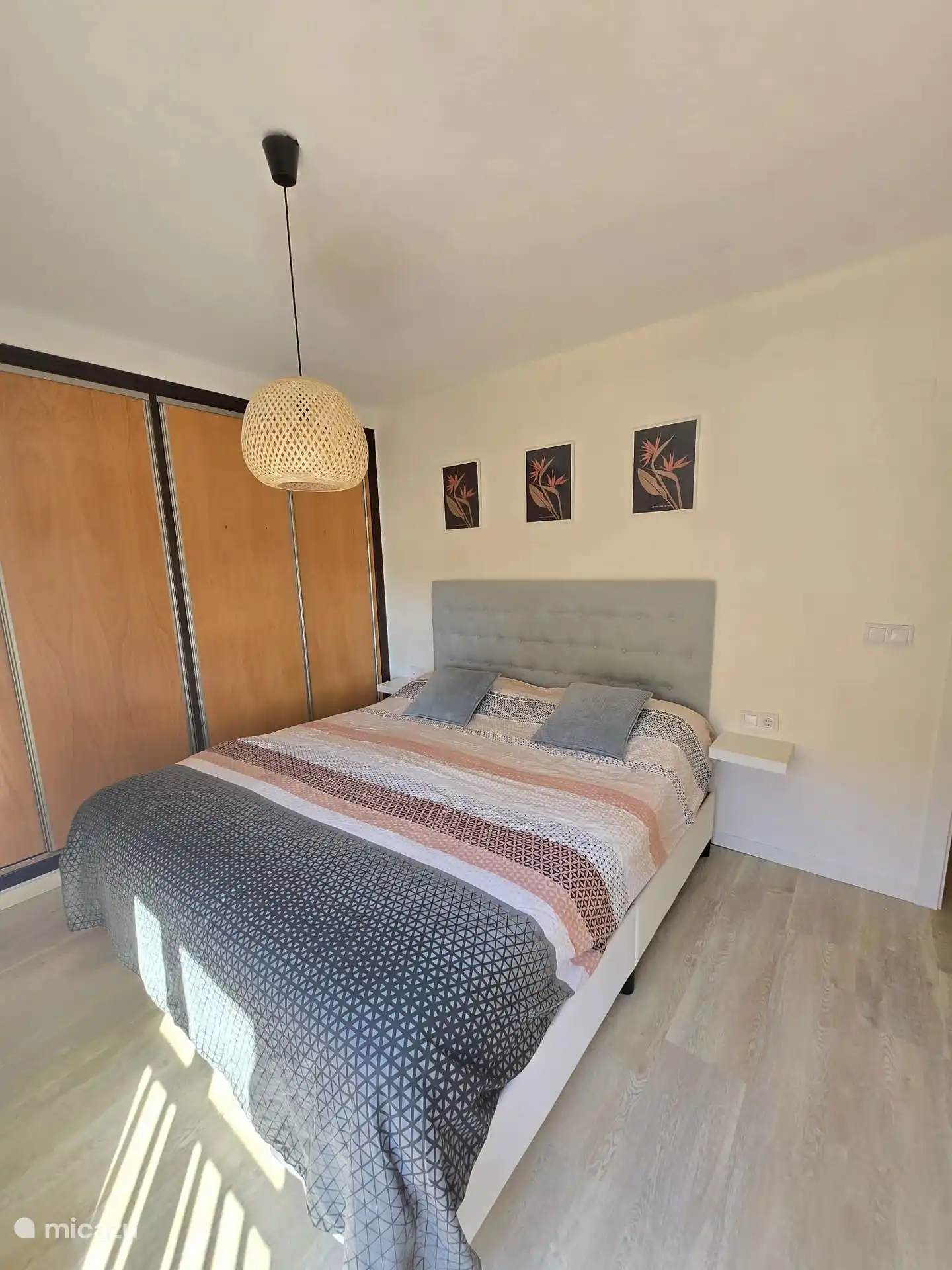 Dormitorio 1 con baño privado (1) y aire acondicionado