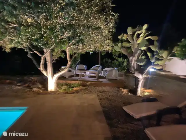 Trullo Sogno l'Estate en Italia, Apulia, Francavilla Fontana - casa de campo / castillo Zona de asientos semi-sombreada