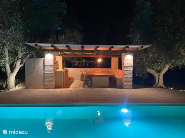 Trullo Sogno l'Estate en Italia, Apulia, Francavilla Fontana - casa de campo / castillo Jardín bellamente iluminado