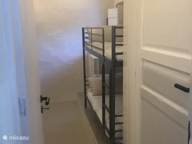 Trullo Sogno l'Estate en Italia, Apulia, Francavilla Fontana - casa de campo / castillo Paso de la casa a Trullo a través de la habitación de los niños o entrada privada en la parte delantera (opcional)