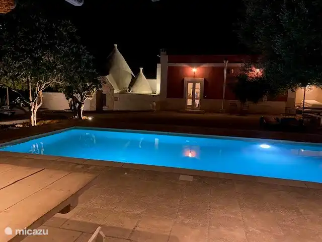 Trullo Sogno l'Estate en Italia, Apulia, Francavilla Fontana - casa de campo / castillo Iluminación atmosférica del jardín