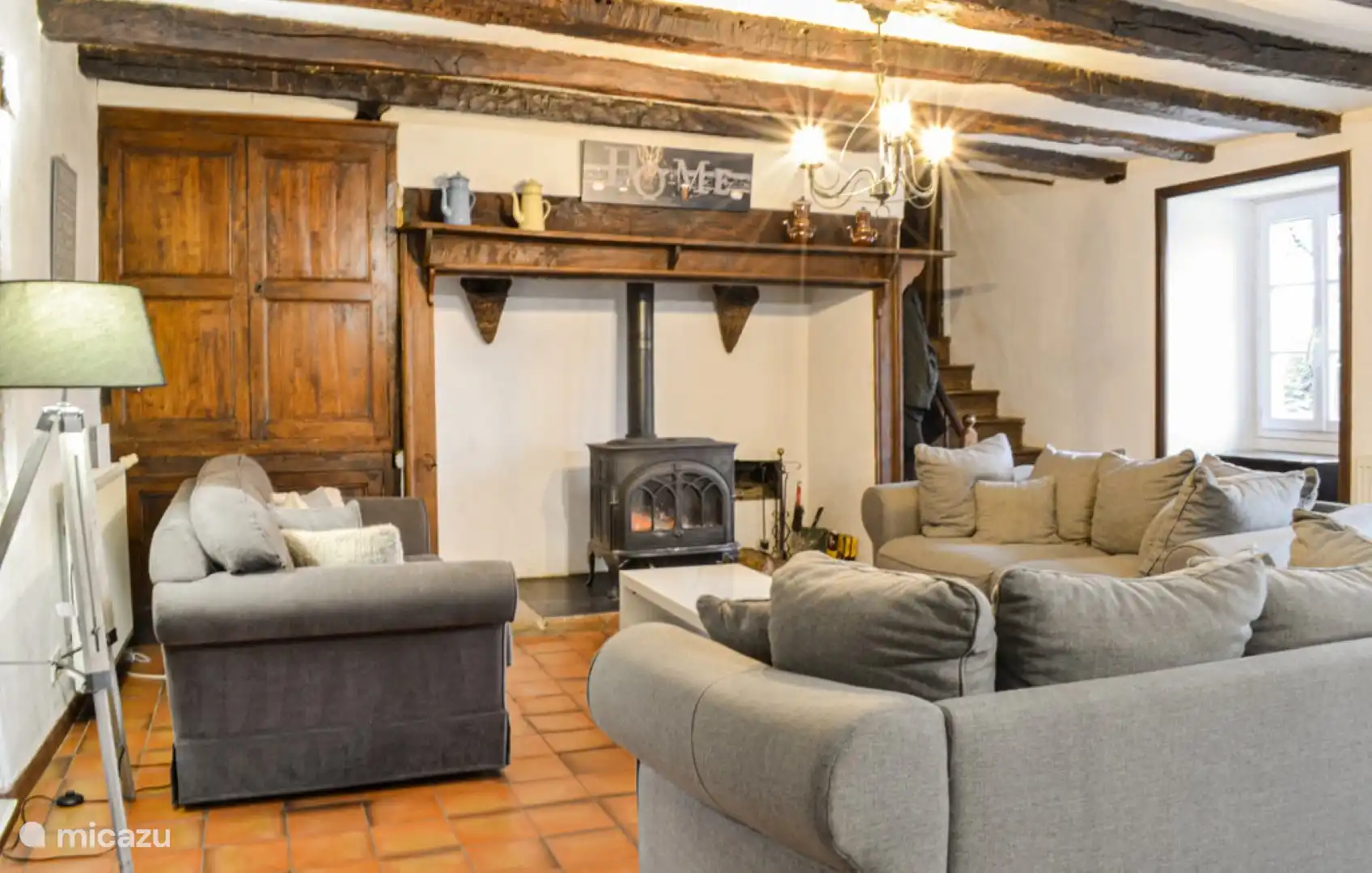 De gezellige woonkamer