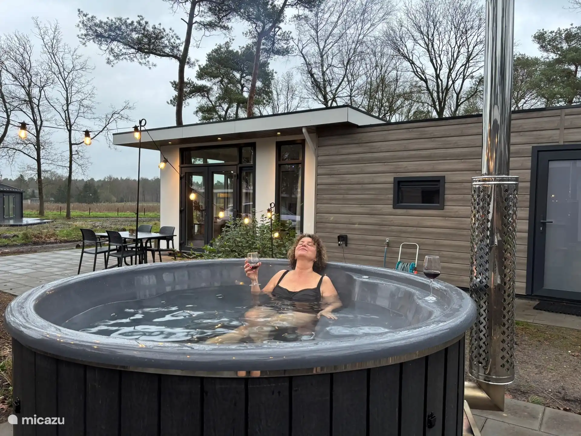 Détendez-vous dans le bain à remous