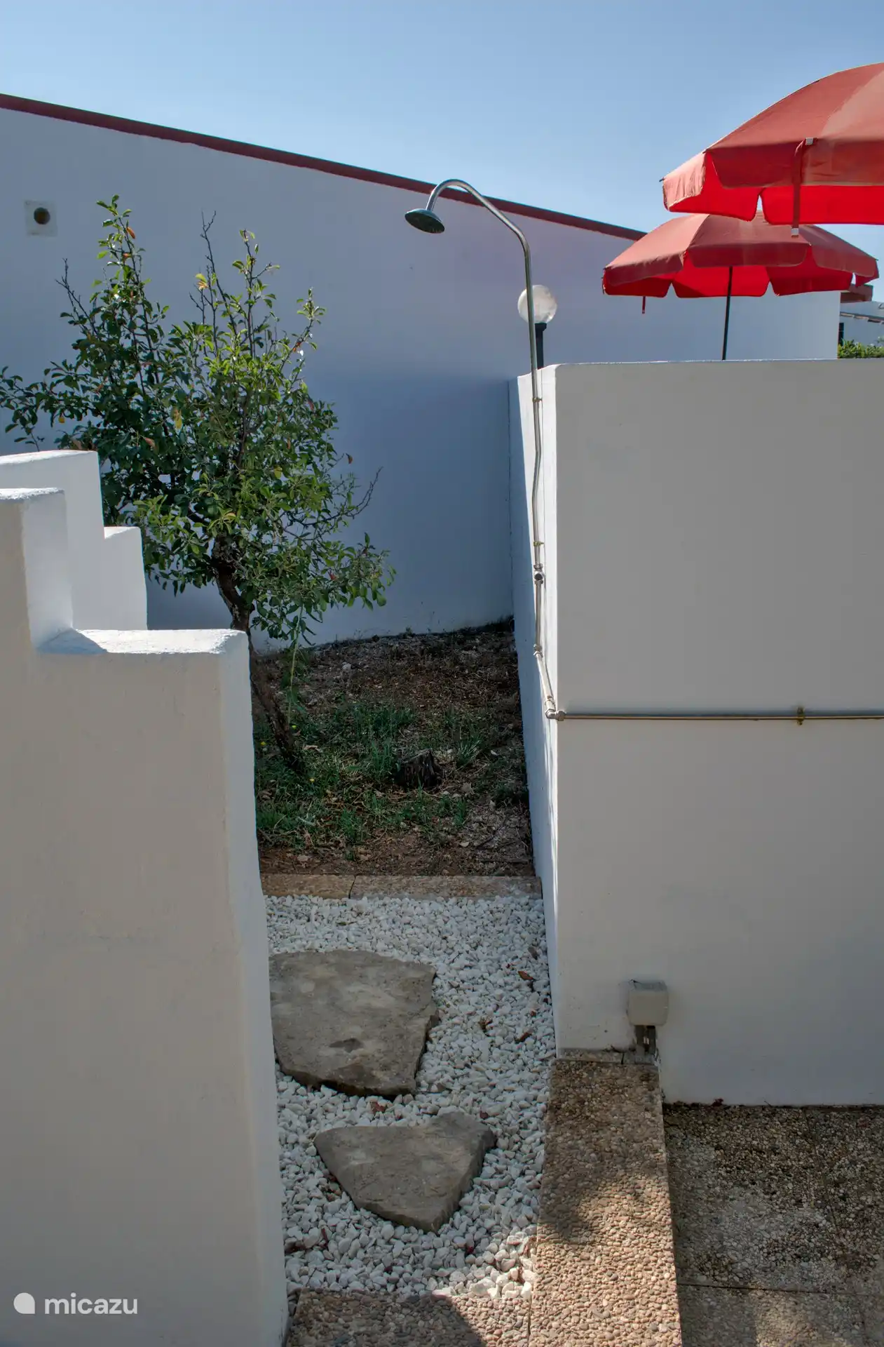 Außendusche im Hinterhof