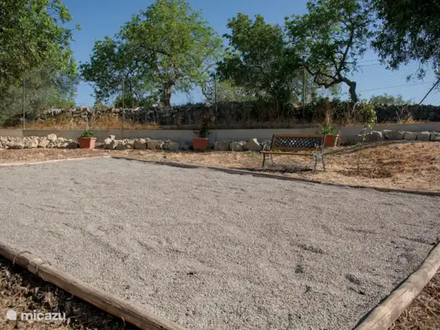 Location de Vacances Portugal, Algarve, São Brás de Alportel, villa - Villa Peral Terrain de pétanque dans la cour arrière