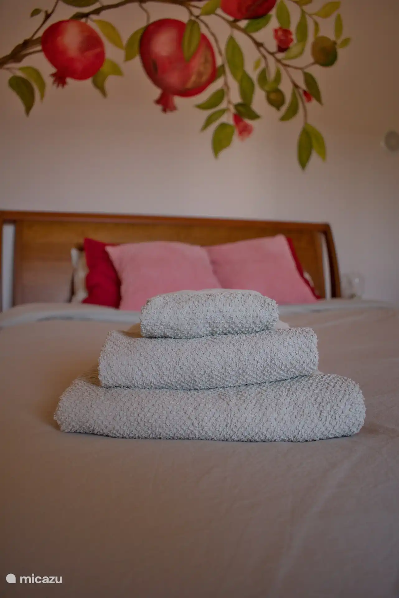 Schlafzimmer mit Granatapfel