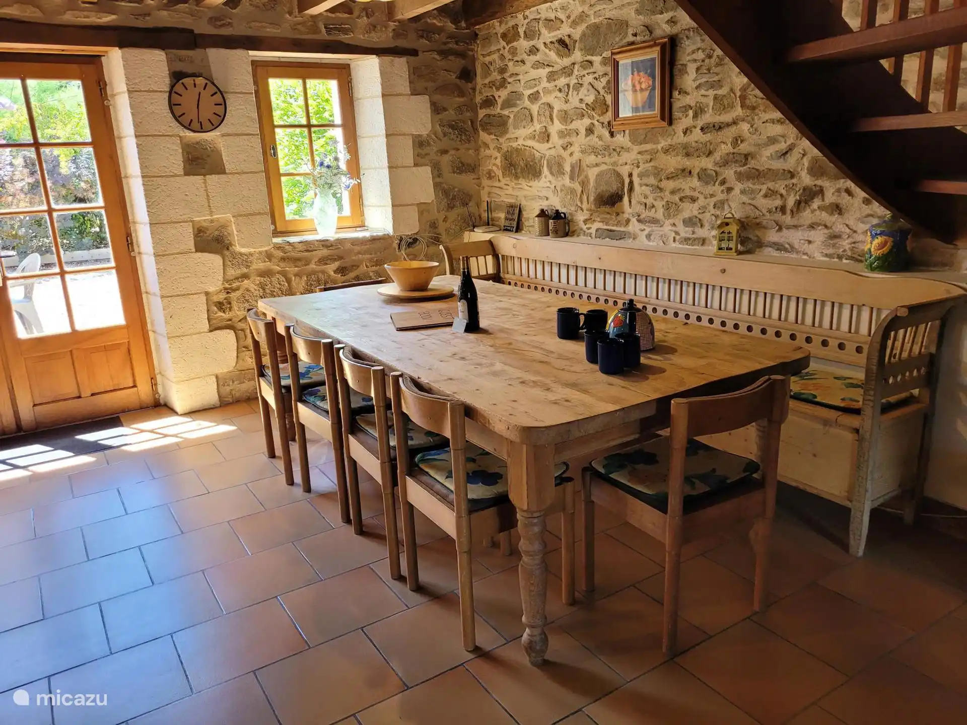 Gite Merlot Küchentisch