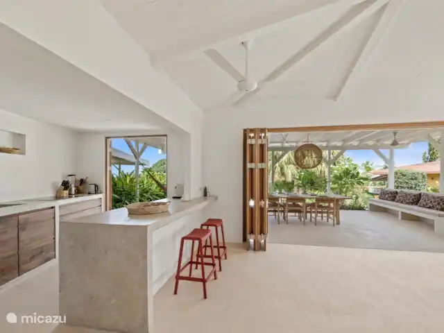 Bungalow 29 en Curazao, Curazao Centro, Piscadera - bungaló Salón comedor con cocina abierta