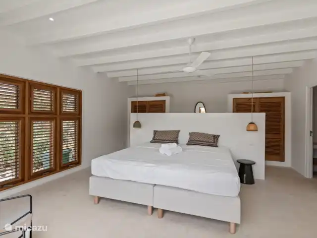 Bungalow 29 en Curazao, Curazao Centro, Piscadera - bungaló Amplio dormitorio con aire acondicionado