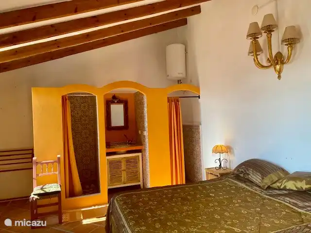 El Patio de la Loma  | Espagne, Costa del Sol, Comares - finca La douche à l’italienne intégrée, le lavabo et les toilettes dans la salle Patio