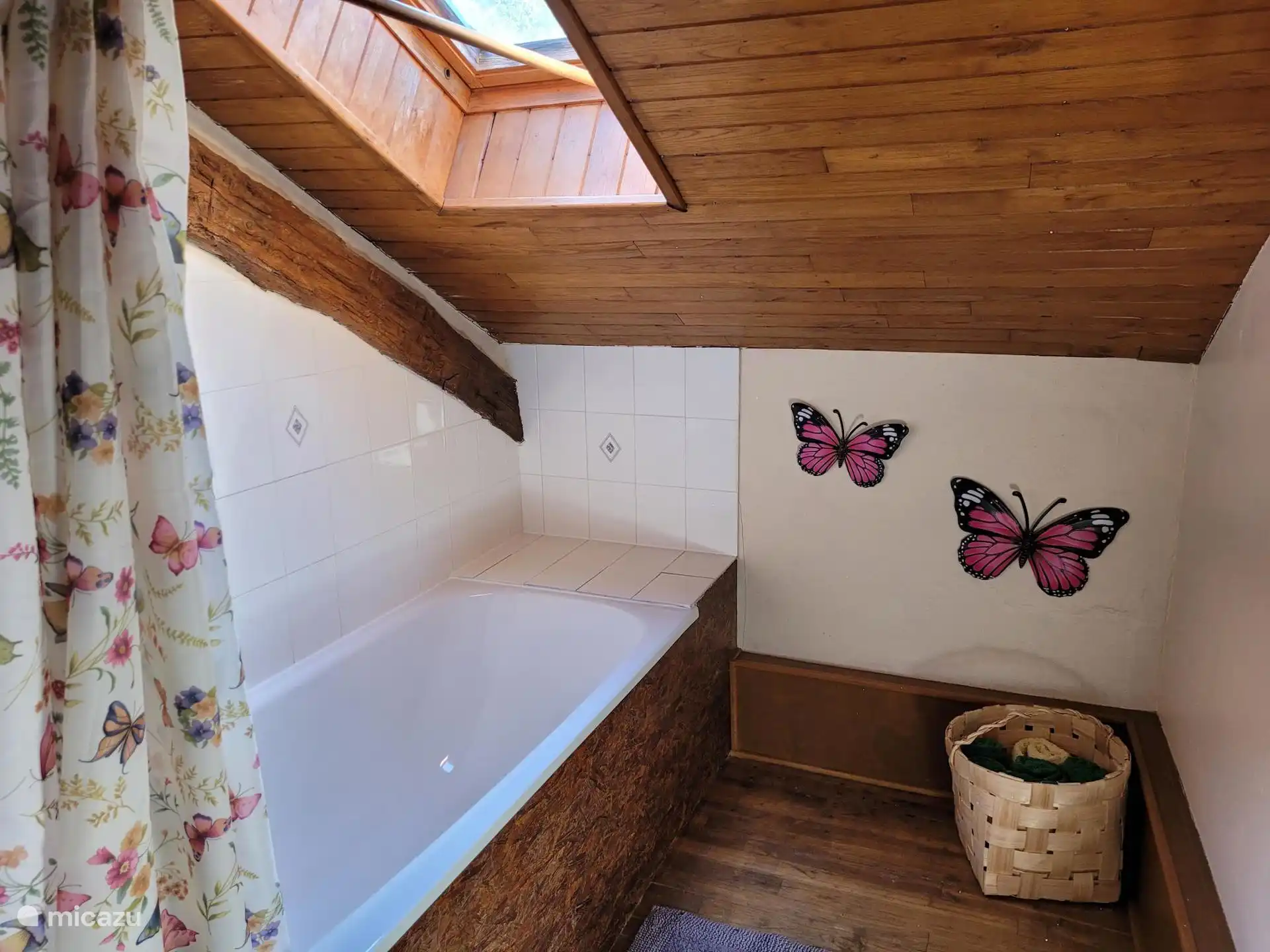 Badezimmer Badewanne/Dusche