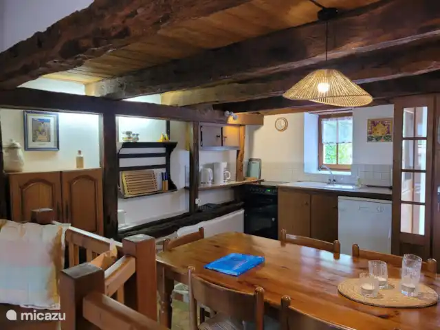 Gîte La Cave | France, Dordogne, Saint-Saud-Lacoussière - gîte / cottage Gite La Cave - cuisine