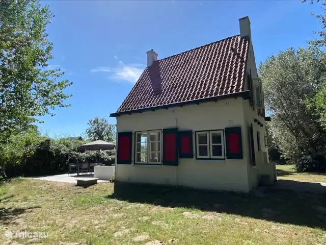 De Den en Países Bajos, Holanda Meridional, Ouddorp - casa vacacional En este lado de la casa se encuentra el gran jardín.