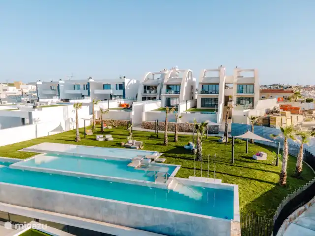 Apartamento de 6p + piscina privada en la azotea en España, Costa Blanca, Rojales  - apartamento Total del proyecto